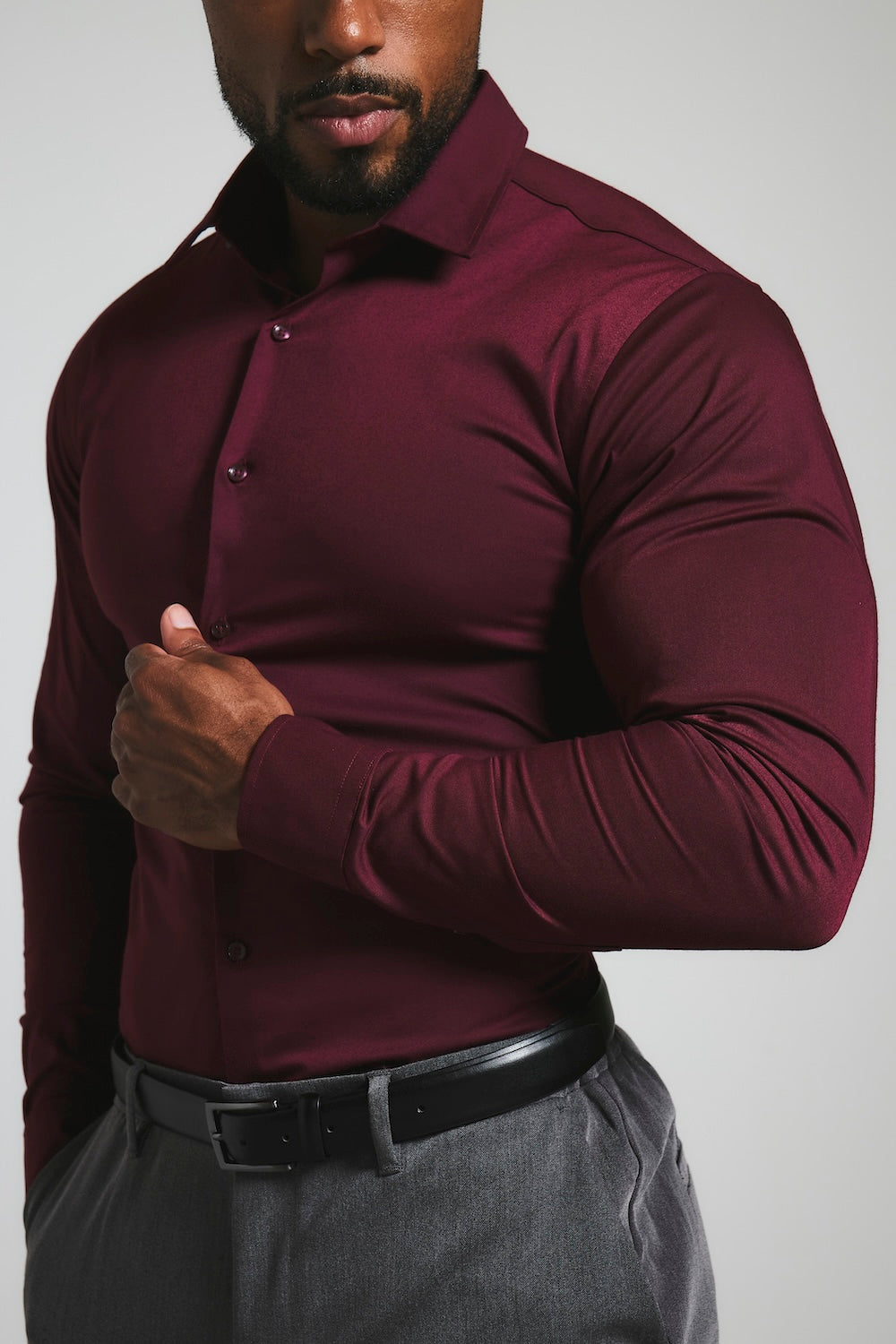 Muscle Fit Dress Shirt in Burgundy