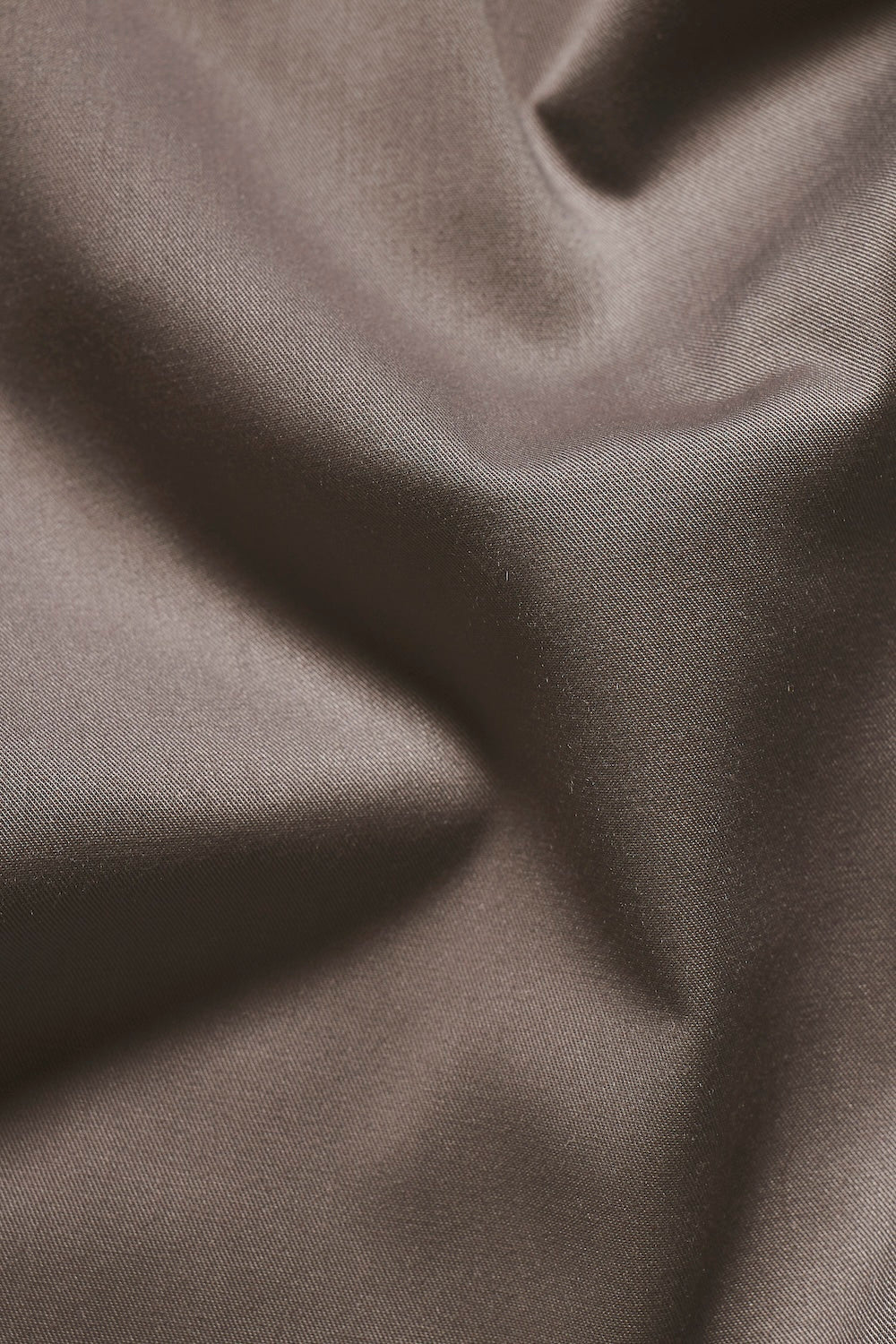 Muscle Fit Dress Shirt in Mocha