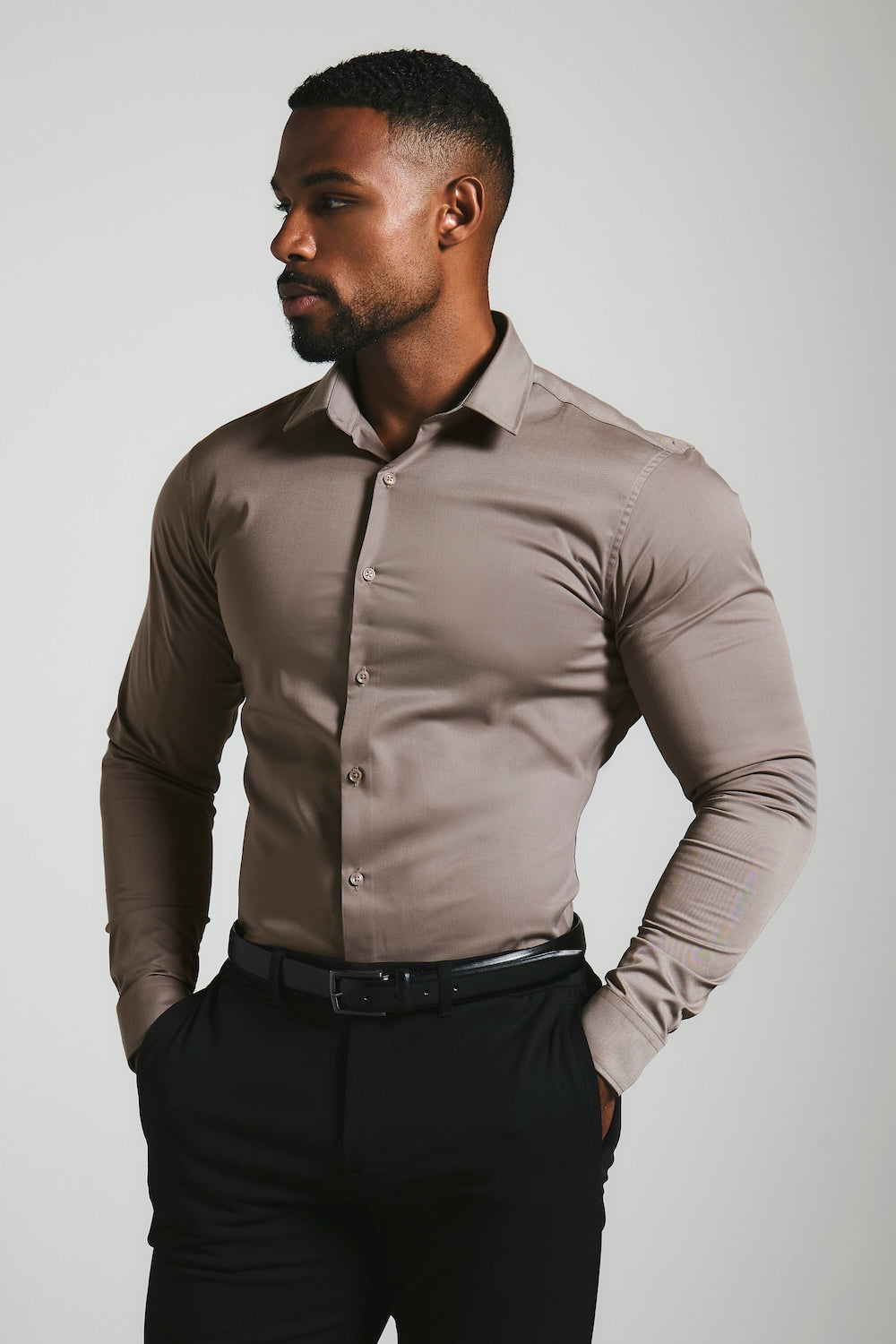 Muscle Fit Dress Shirt in Mocha