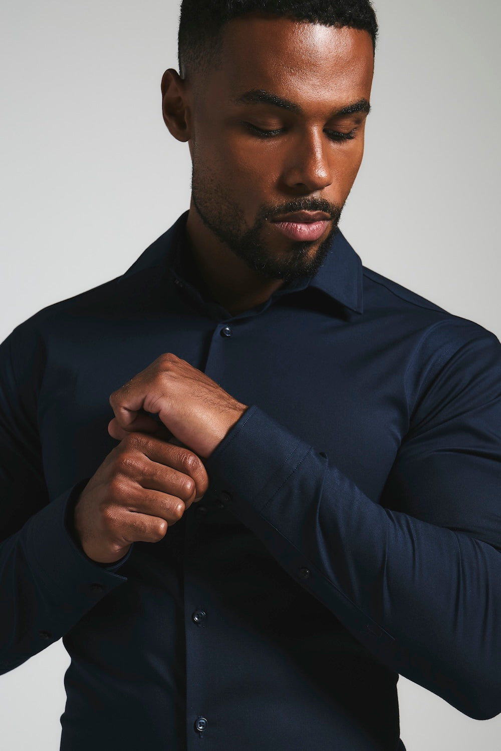 Muscle Fit Dress Shirt in Navy Blue