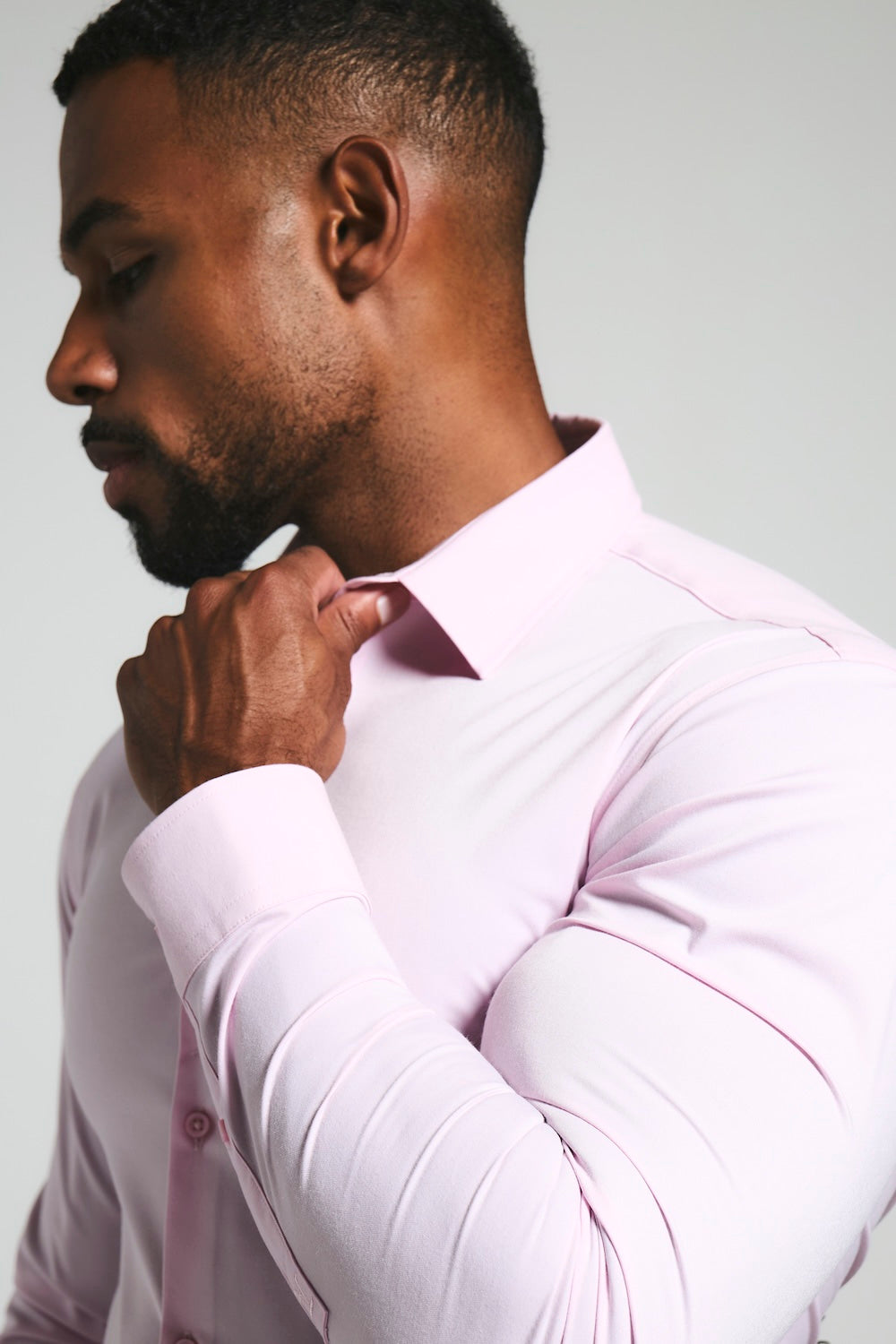 Muscle Fit Dress Shirt in Pink