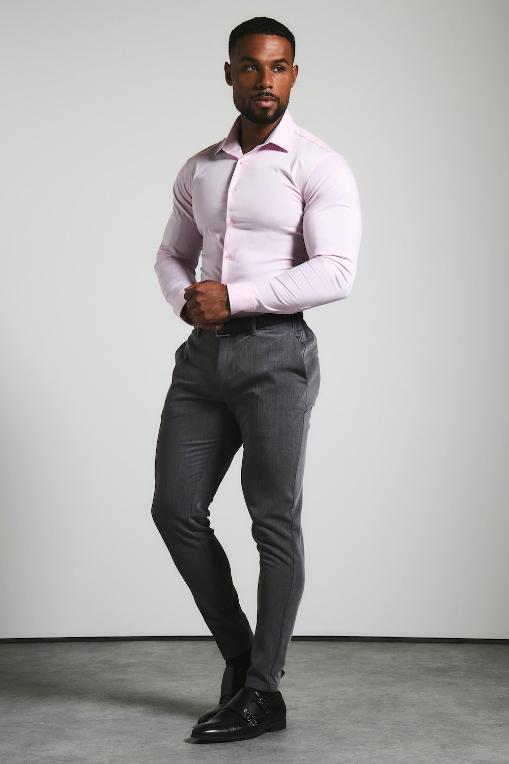 Muscle Fit Dress Shirt in Pink