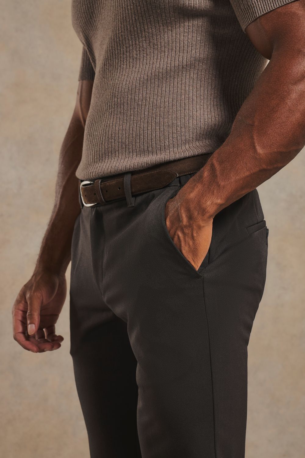 Muscle Fit Essential Trouser in Dark Chocolate