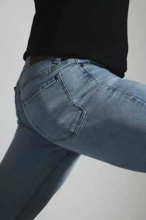 Muscle Fit Stretch Jeans in Light Blue