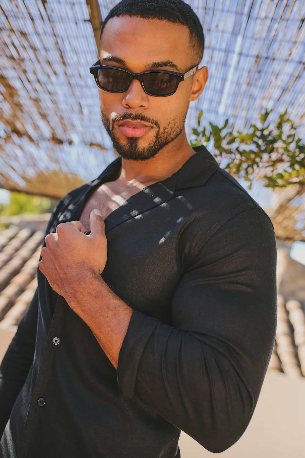 Stretch Linen Blend Cuban Collar Shirt in Black