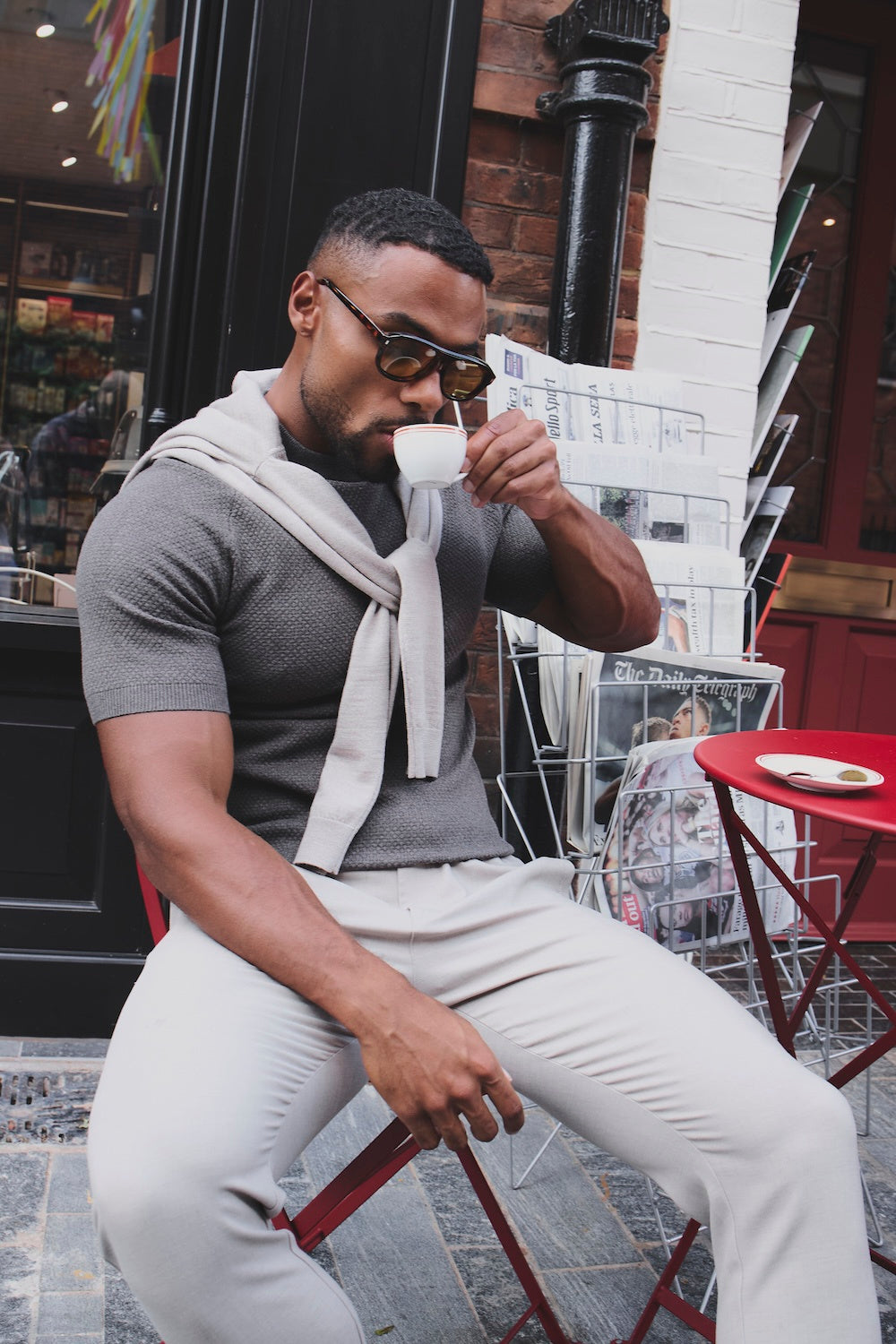 Textured Knitted T-Shirt in Chocolate