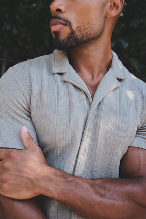 Stripe Patterned Cuban Collar Shirt in Dark Putty
