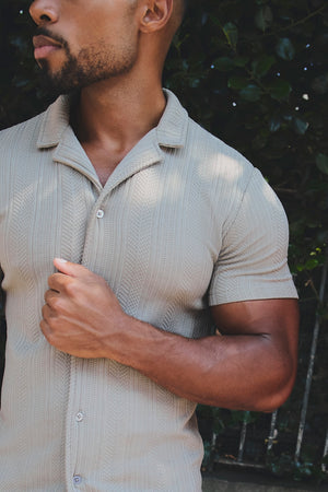 Stripe Patterned Cuban Collar Shirt in Dark Putty