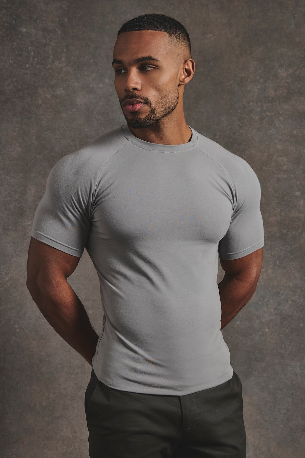 Muscle Fit Crew Neck T-Shirt in Grey
