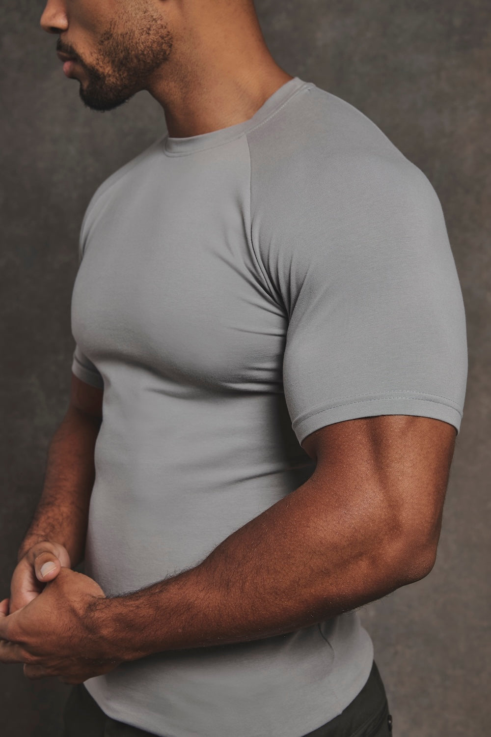 Muscle Fit Crew Neck T-Shirt in Grey