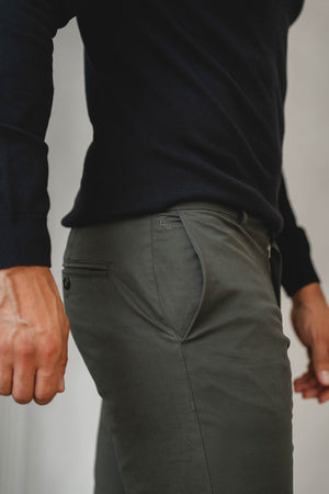 Muscle Fit Cotton Stretch Chino Trouser in Dark Khaki