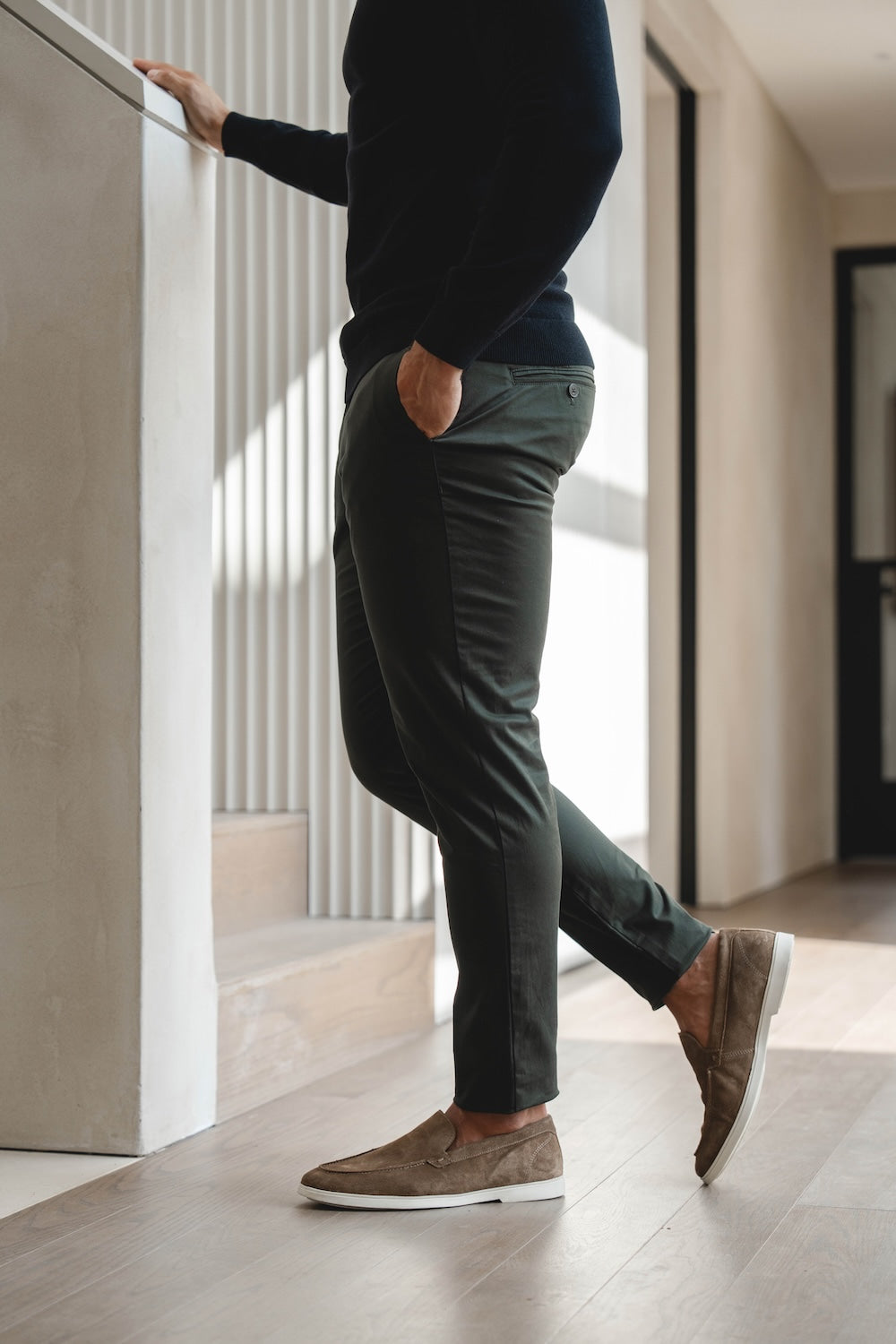 Muscle Fit Cotton Stretch Chino Trouser in Dark Khaki