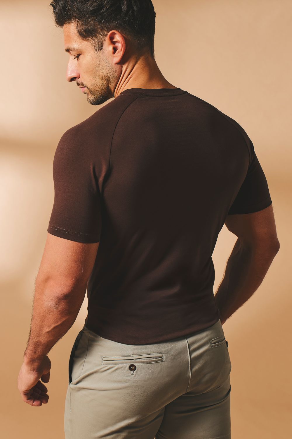 Muscle Fit Chino Shorts-Shorter Length in Soft Khaki