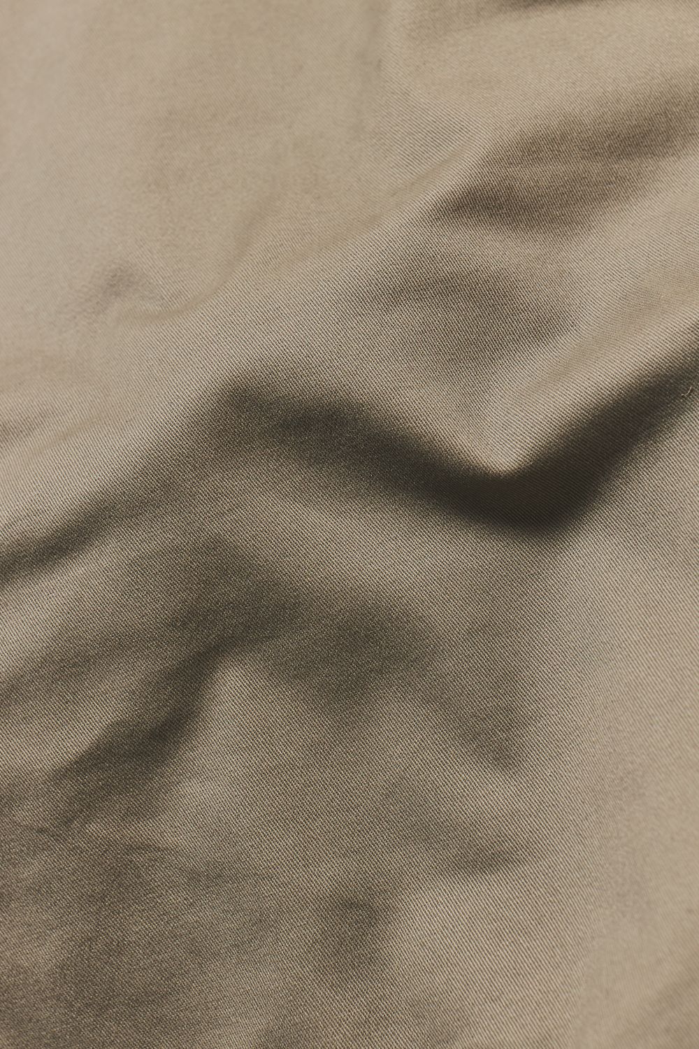 Muscle Fit Chino Shorts-Shorter Length in Soft Khaki