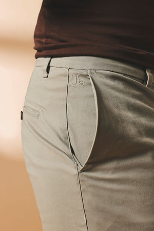 Muscle Fit Chino Shorts-Shorter Length in Soft Khaki