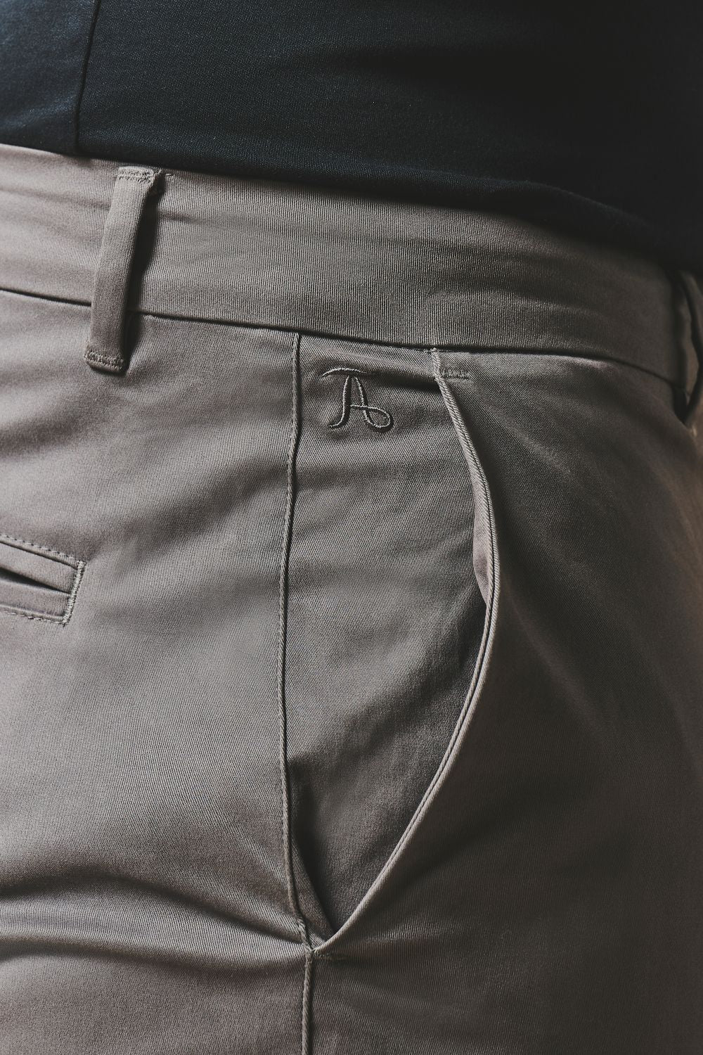 Muscle Fit Cotton Stretch Chino Trouser in Dark Grey