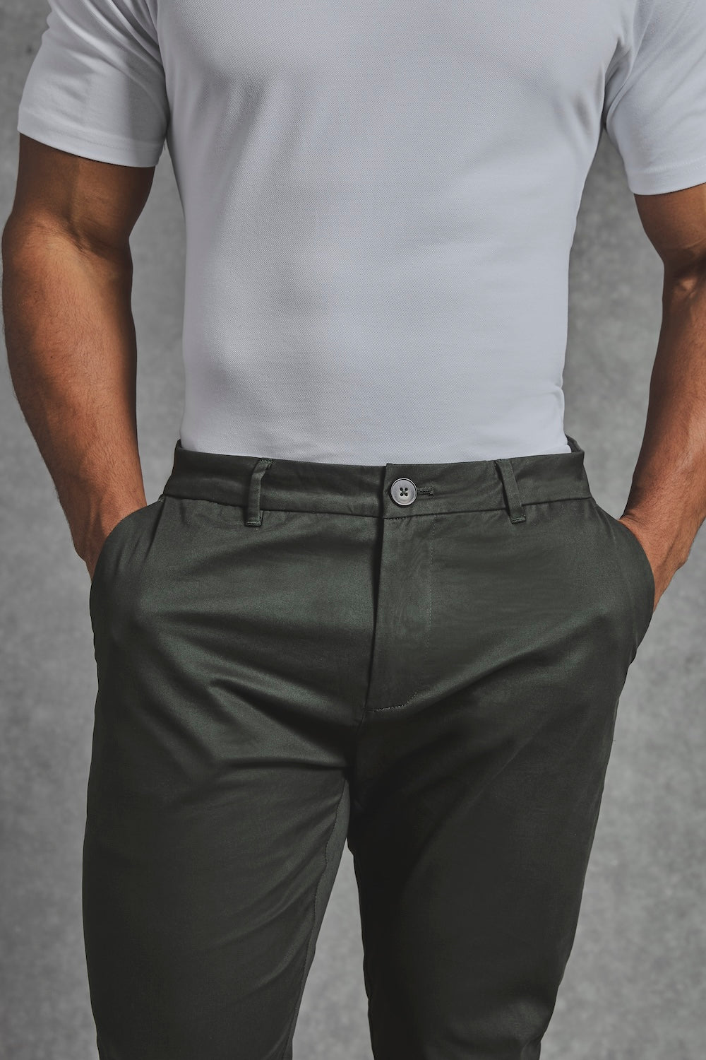 Muscle Fit Cotton Stretch Chino Trouser in Dark Khaki