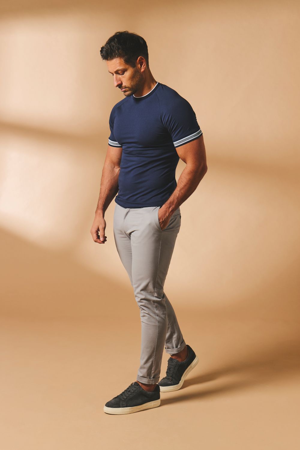 Muscle Fit Cotton Stretch Chino Trouser in Pale Grey