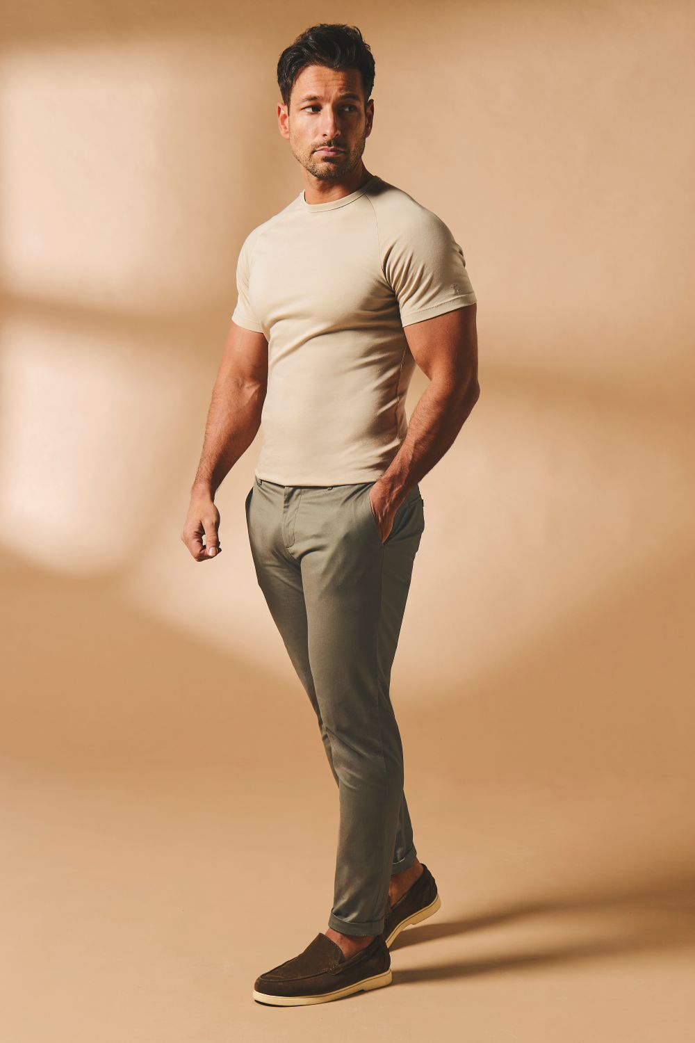 Muscle Fit Cotton Stretch Chino Trouser in Soft Khaki
