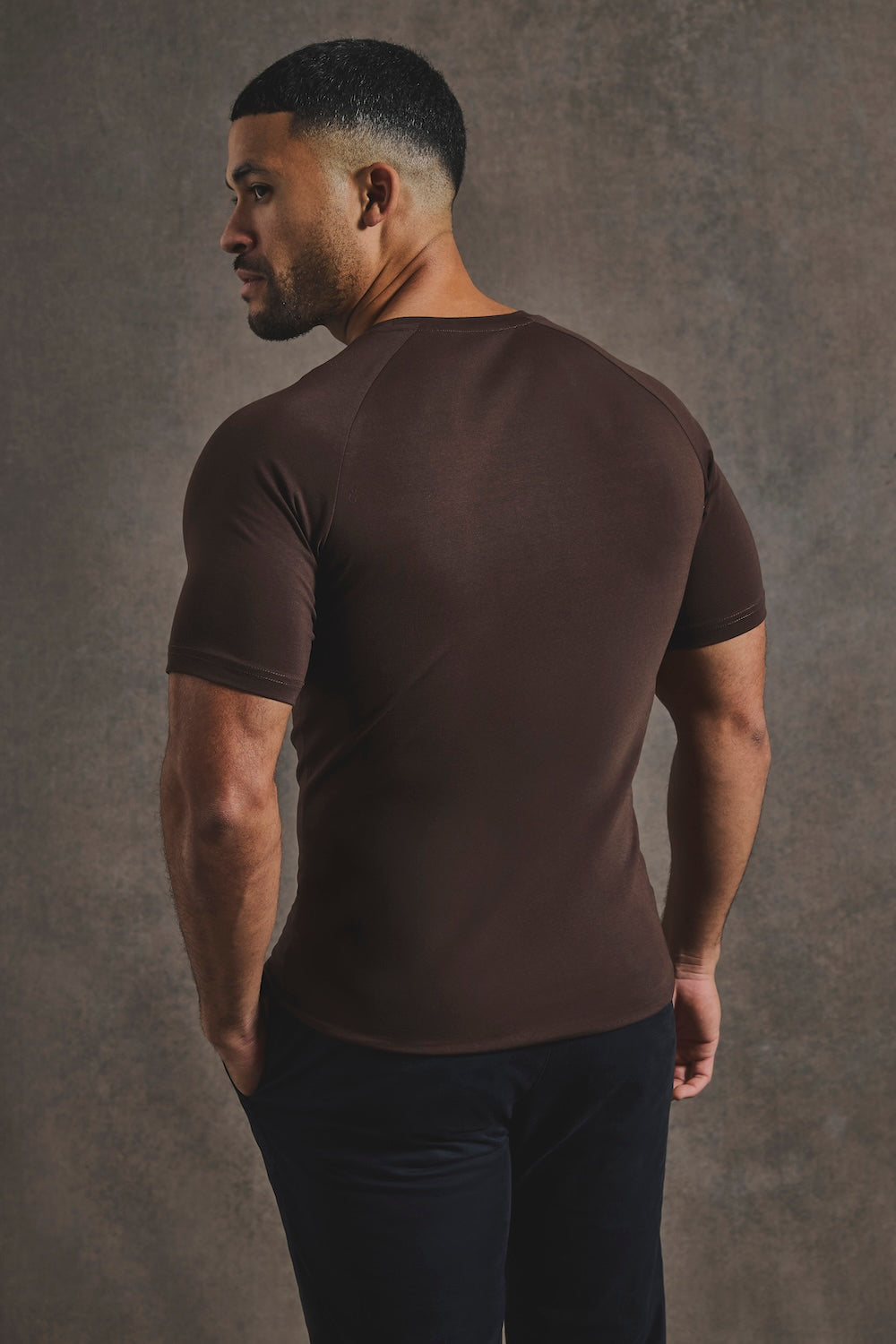 Muscle Fit T-Shirt in Chocolate