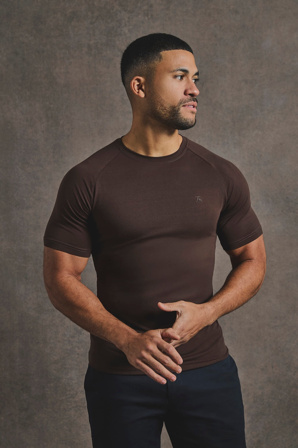 Muscle Fit T-Shirt in Chocolate