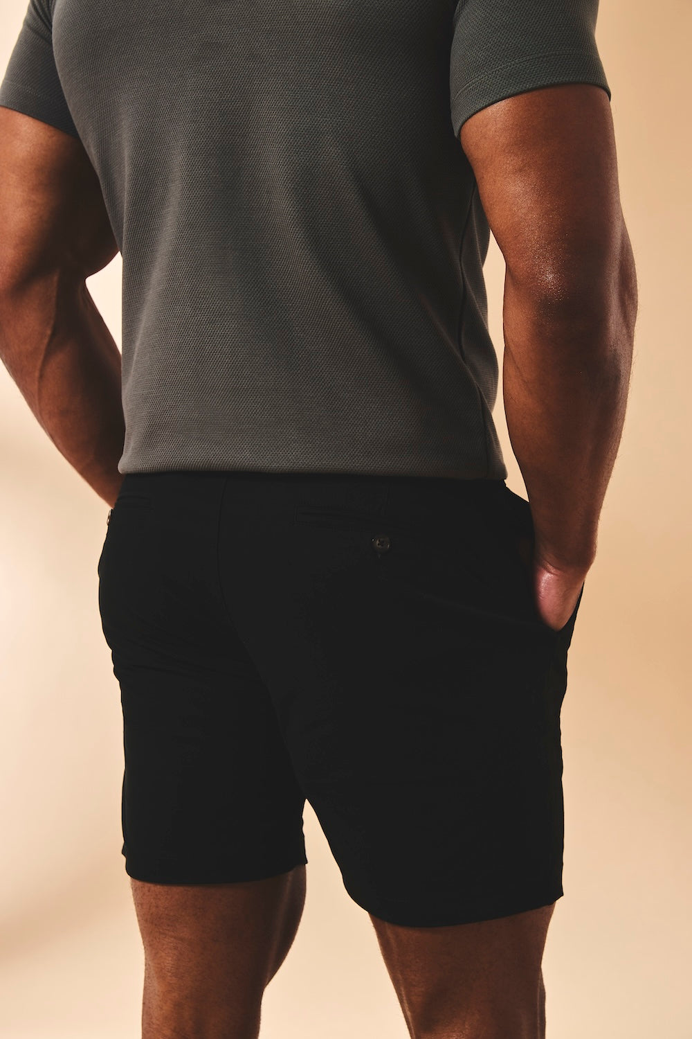 Muscle Fit Chino Shorts in Black