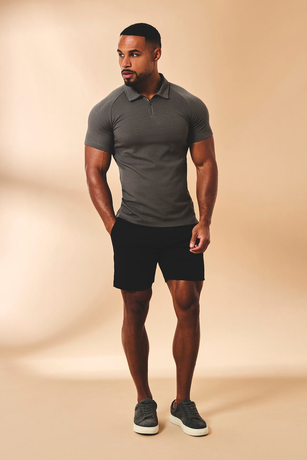 Muscle Fit Chino Shorts in Black