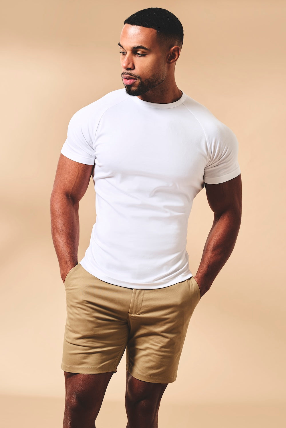 Muscle Fit Chino Shorts in Dark Sand