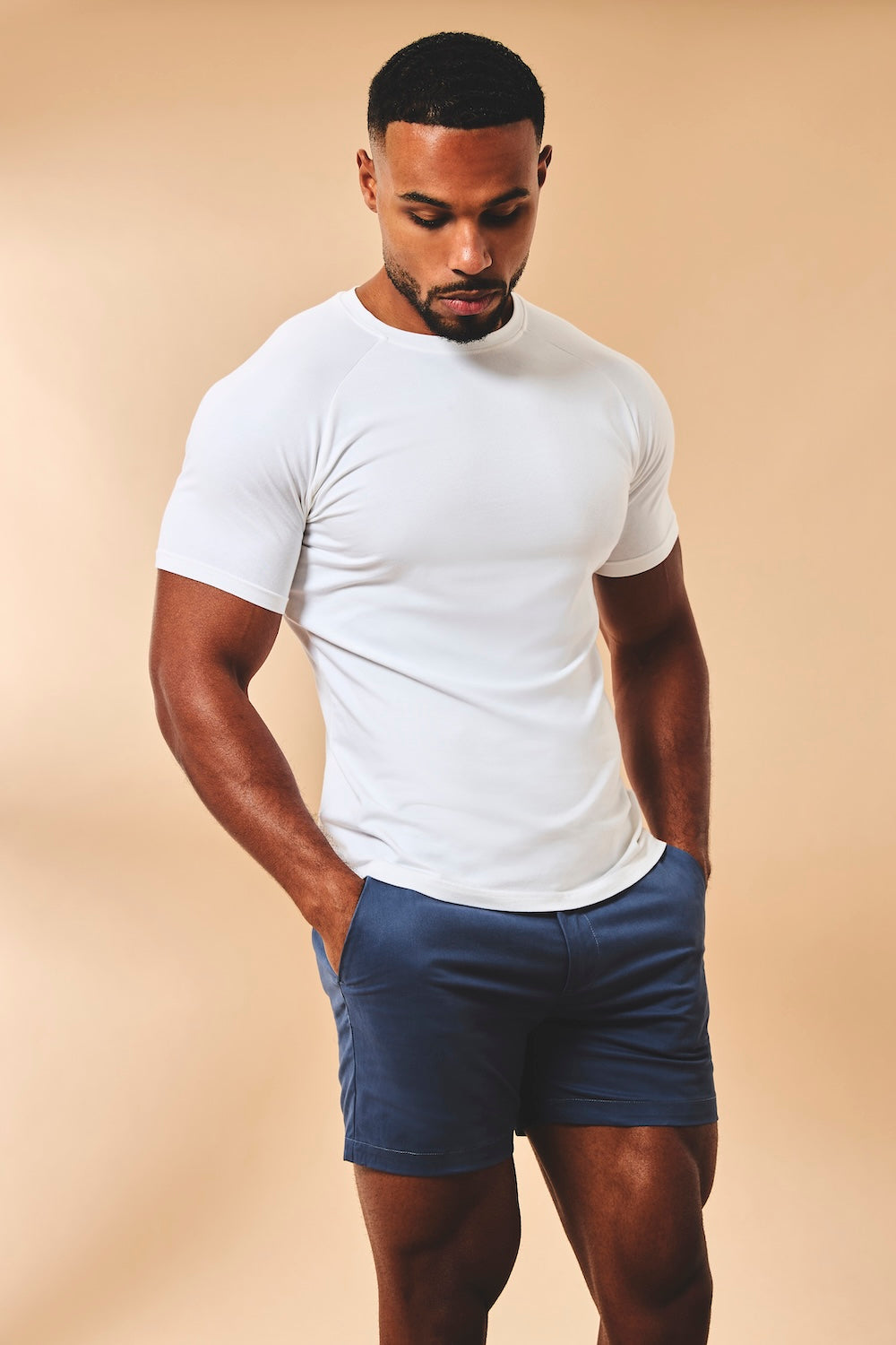 Muscle Fit Stretch Chino Shorts - Shorter Length in Airforce