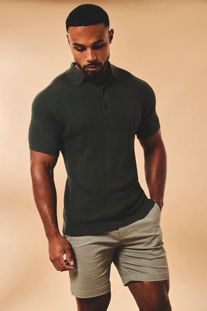 Muscle Fit Stretch Chino Shorts in Soft Khaki