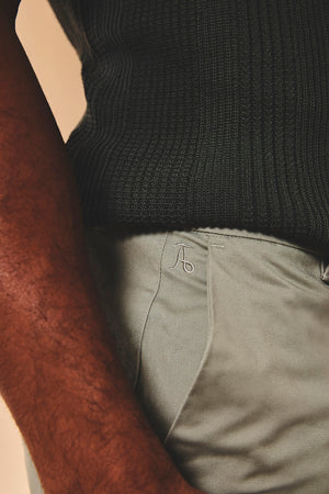 Muscle Fit Stretch Chino Shorts in Soft Khaki