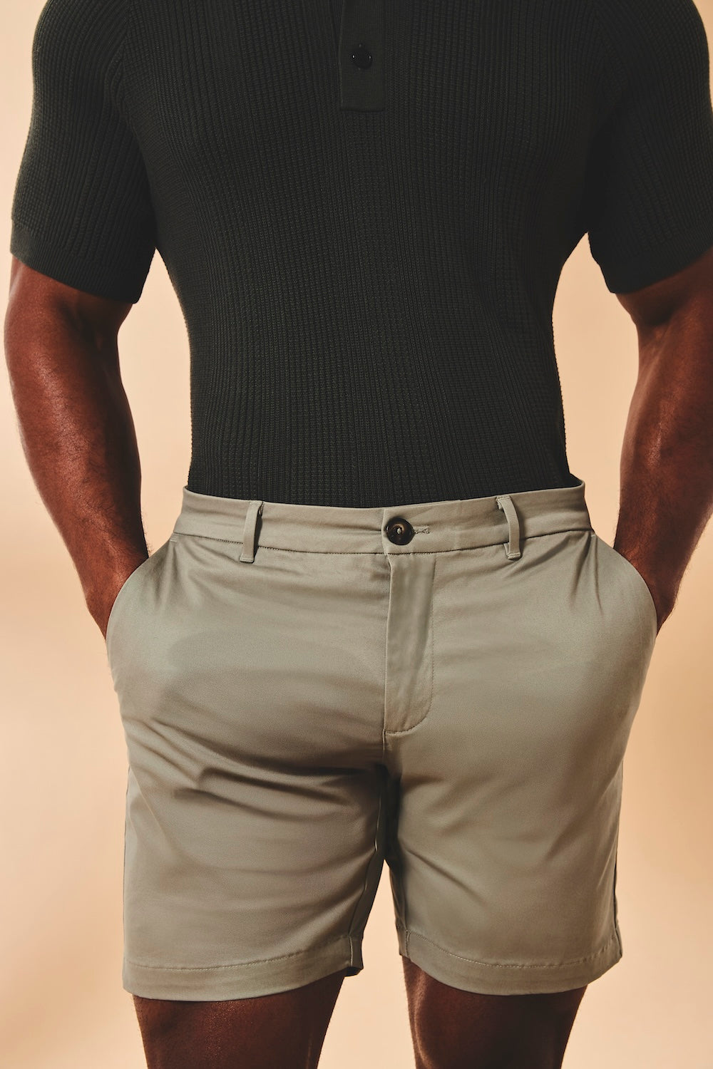 Muscle Fit Chino Shorts in Soft Khaki