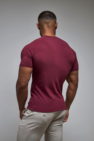 Muscle Fit T-Shirt in Burgundy