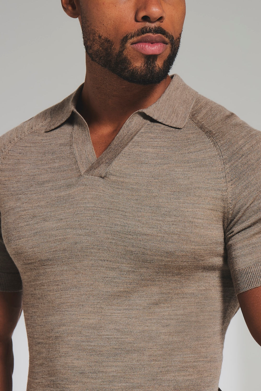Extra Fine Merino Wool Knitted Open Collar Polo Shirt in Camel Marl