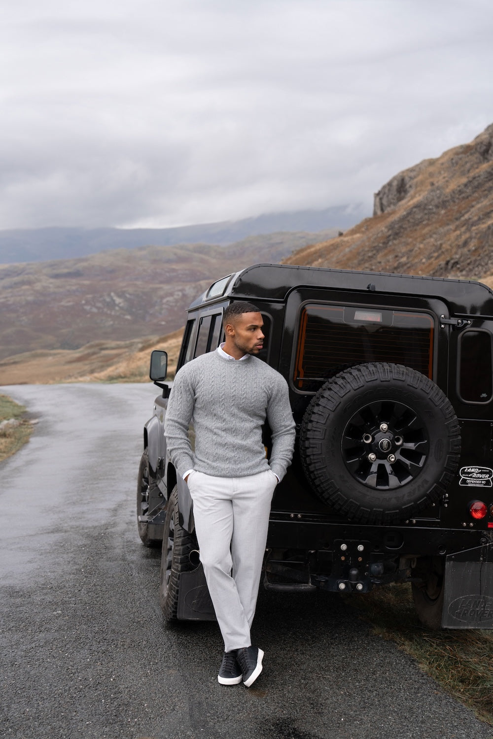 Soft Cable Crew Neck Jumper in Mid Grey