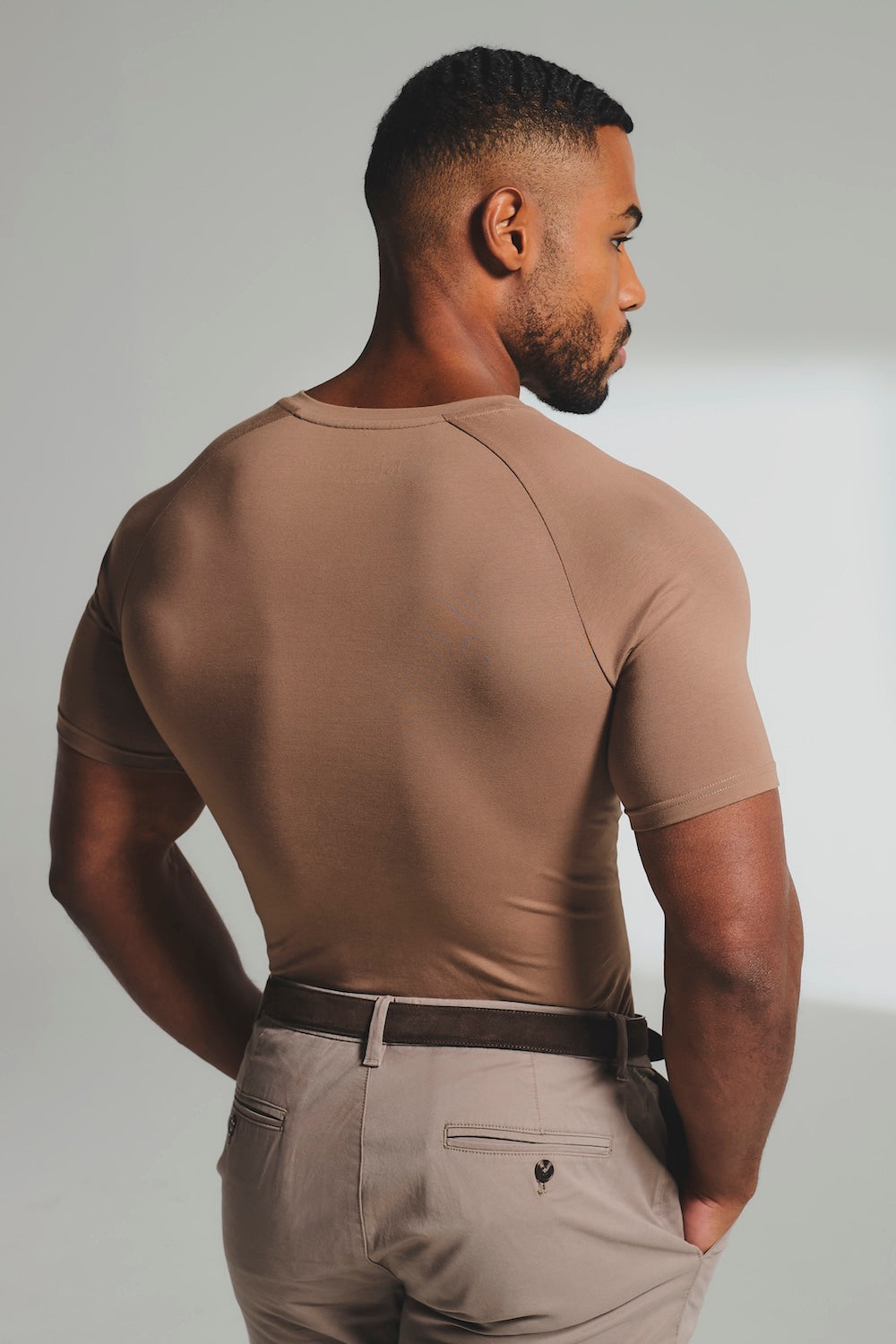 Muscle Fit V Neck in Soft Walnut