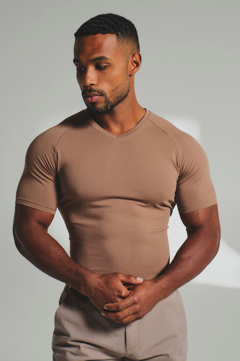 Muscle Fit V Neck in Soft Walnut