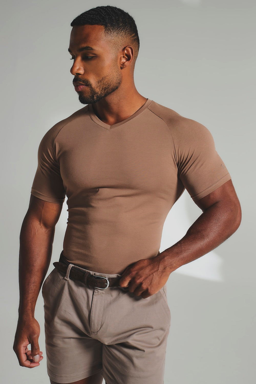 Muscle Fit V Neck in Soft Walnut