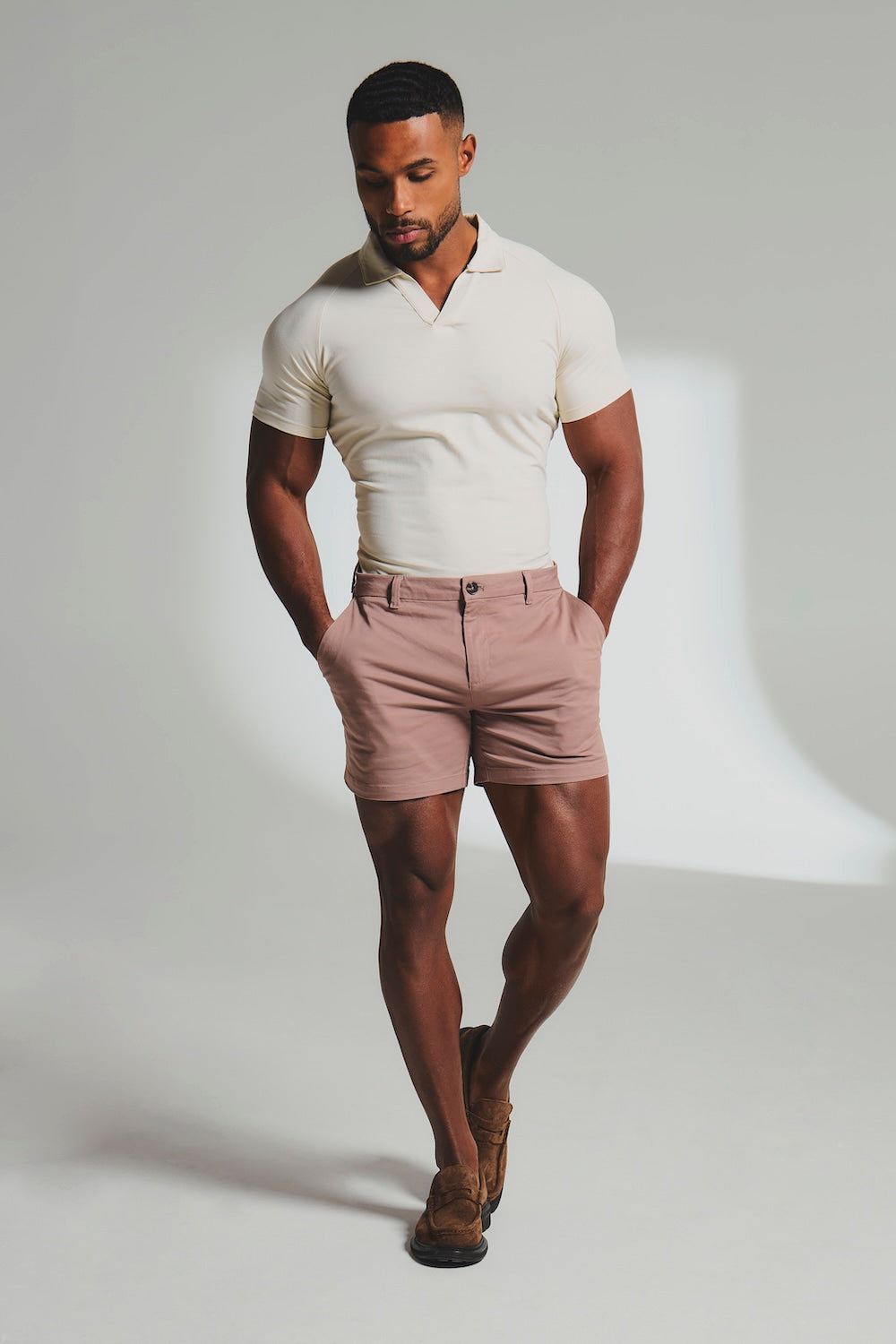 Muscle Fit Stretch Chino Shorts - Shorter Length in Dusky Pink