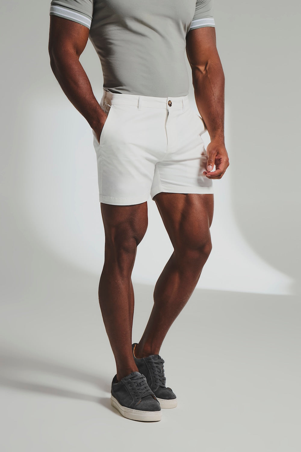 Muscle Fit Chino Shorts - Shorter Length in Chalk