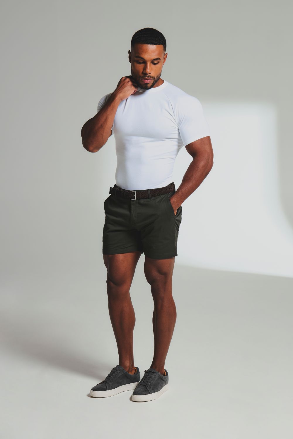 Muscle Fit Stretch Chino Shorts - Shorter Length in Dark Khaki
