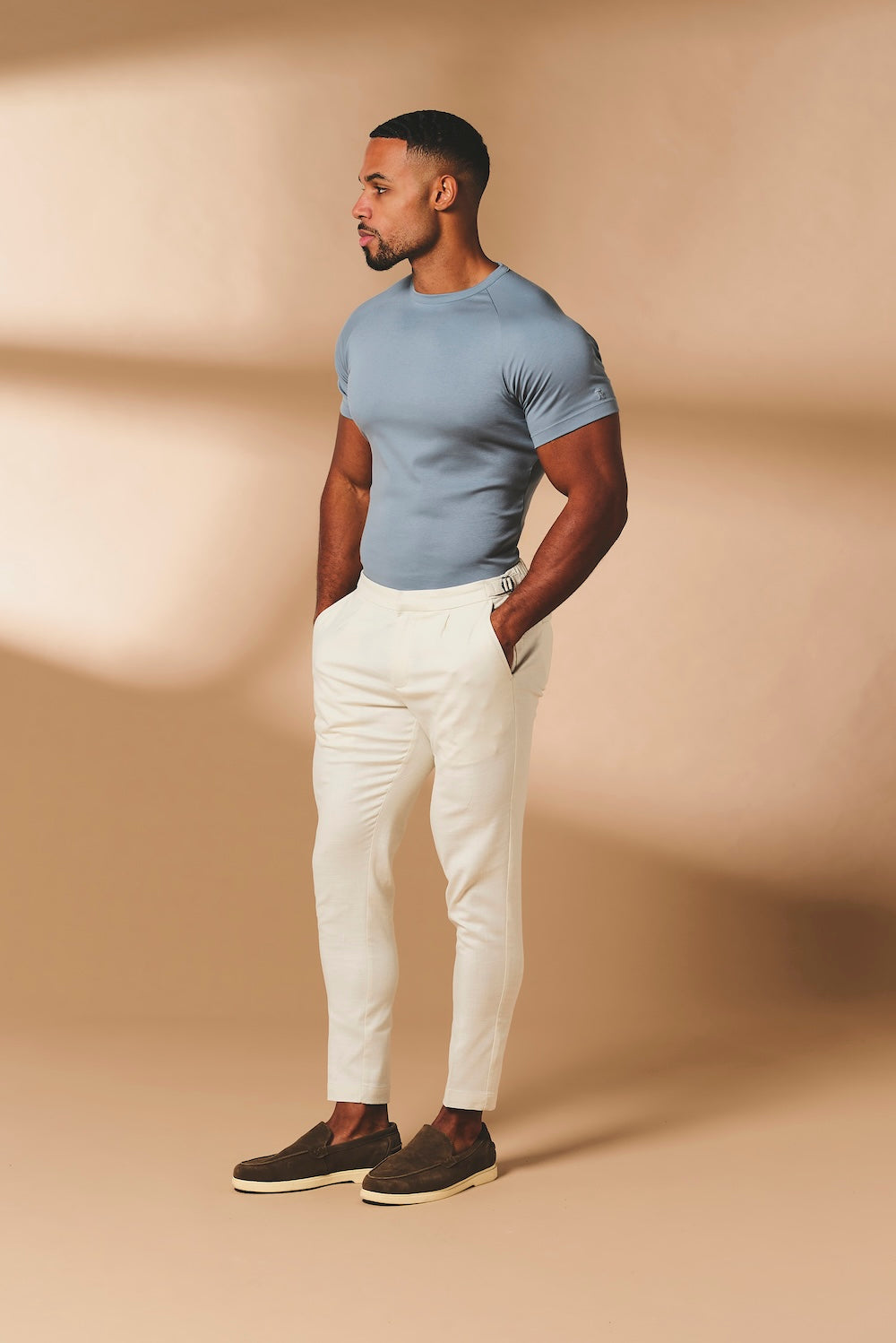 Stretch Linen Blend Cropped Pleated Trousers in Chalk