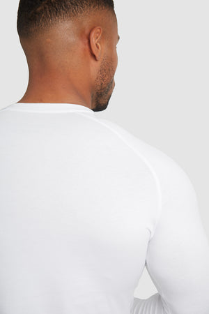 Muscle Fit T-Shirt in White - TAILORED ATHLETE - ROW