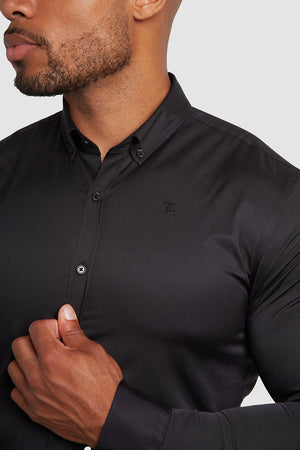 Muscle Fit Signature Shirt 2.0 in Black - TAILORED ATHLETE - ROW