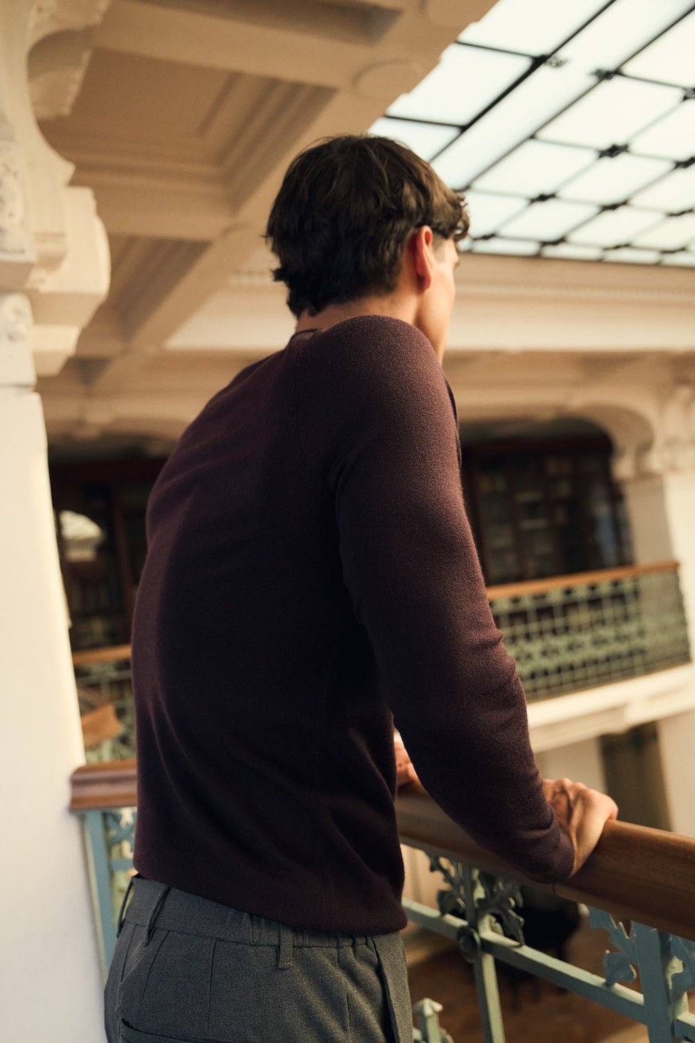 Extra Fine Merino Wool Crew Neck Jumper in Dark Bordeaux