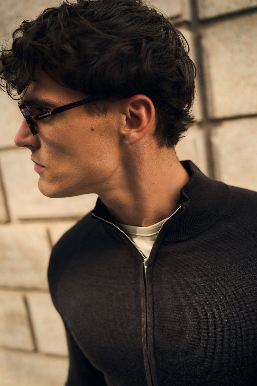 Extra Fine Merino Wool Knitted Zip Through in Bitter Chocolate