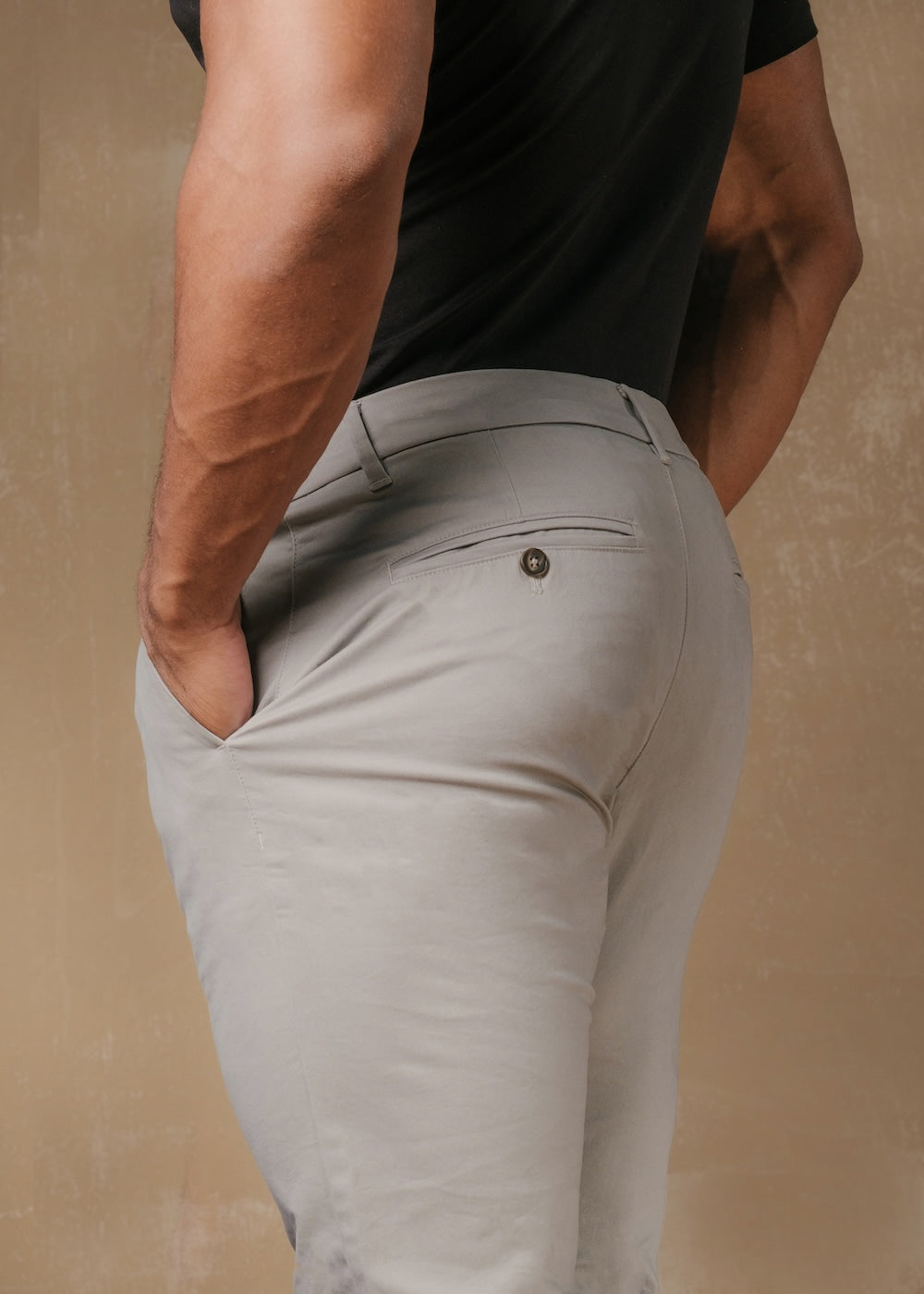 Muscle Fit Cotton Stretch Chino Trouser in Pale Grey