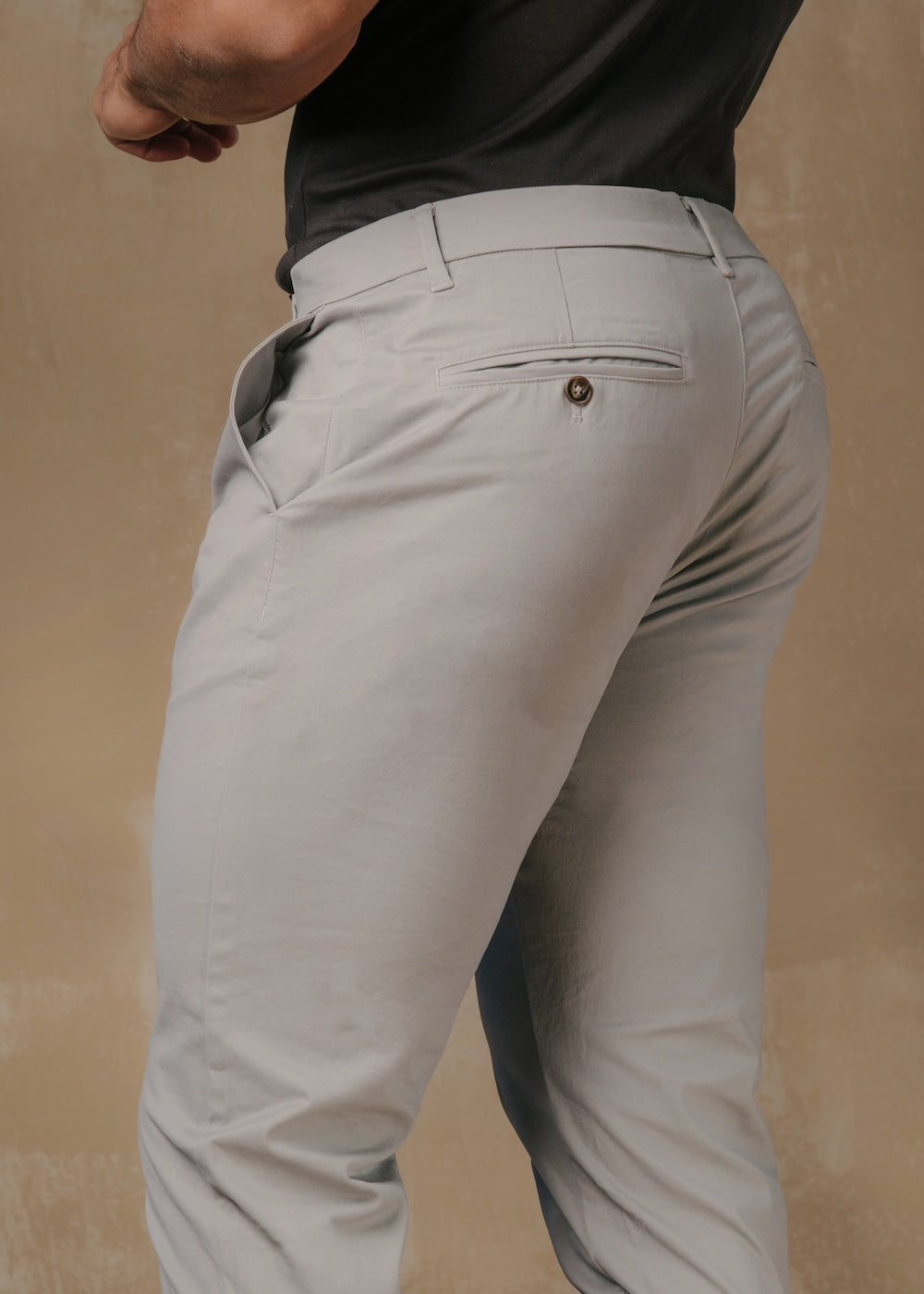 Muscle Fit Cotton Stretch Chino Trouser in Pale Grey