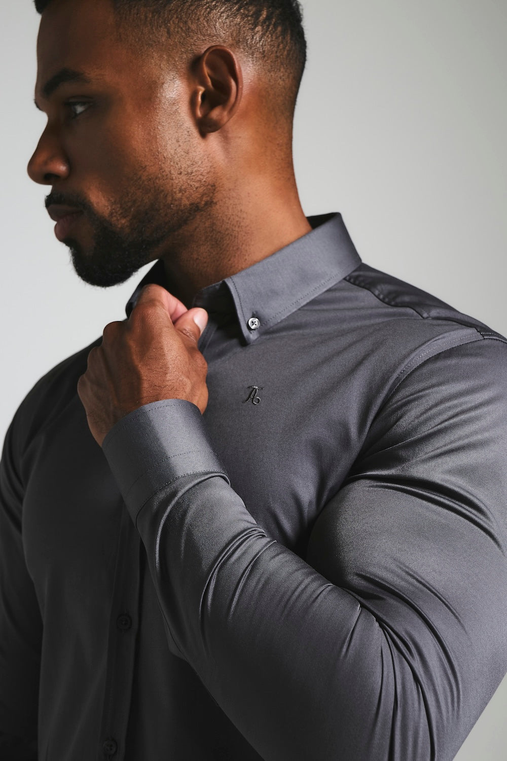 Muscle Fit Signature Shirt 2.0 in Grey