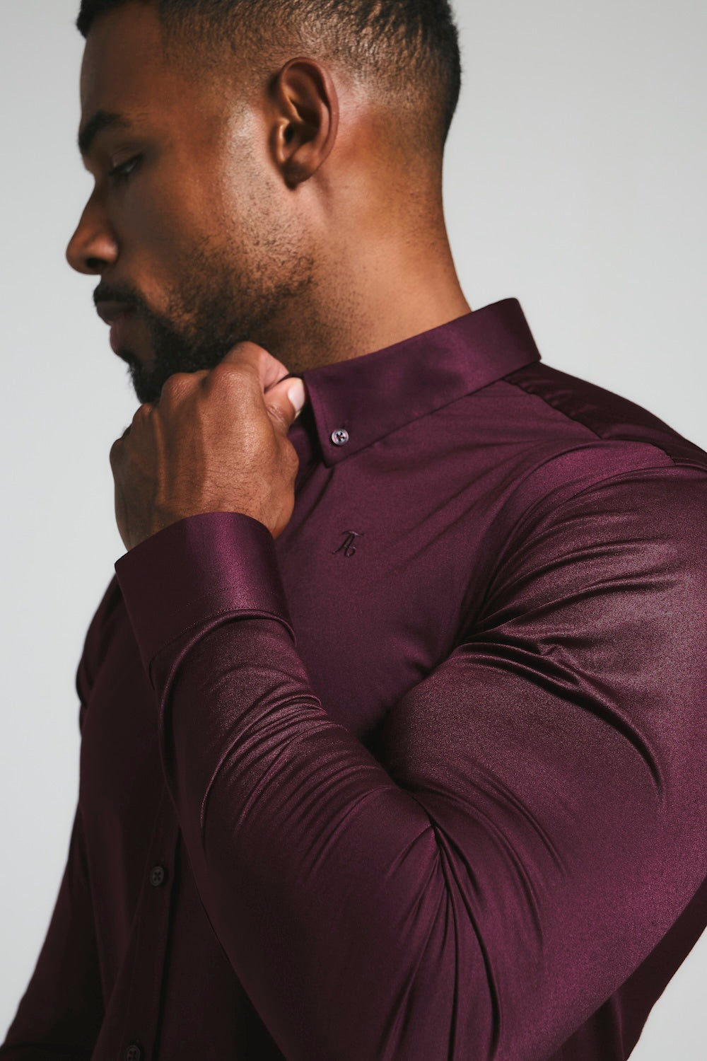 Muscle Fit Signature Shirt 2.0 in Burgundy